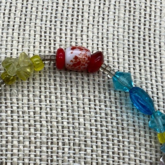 Toggle Bracelet 8 In Fish Silver Red Yellow Blue Beaded Retro Cottage - Picture 5 of 8